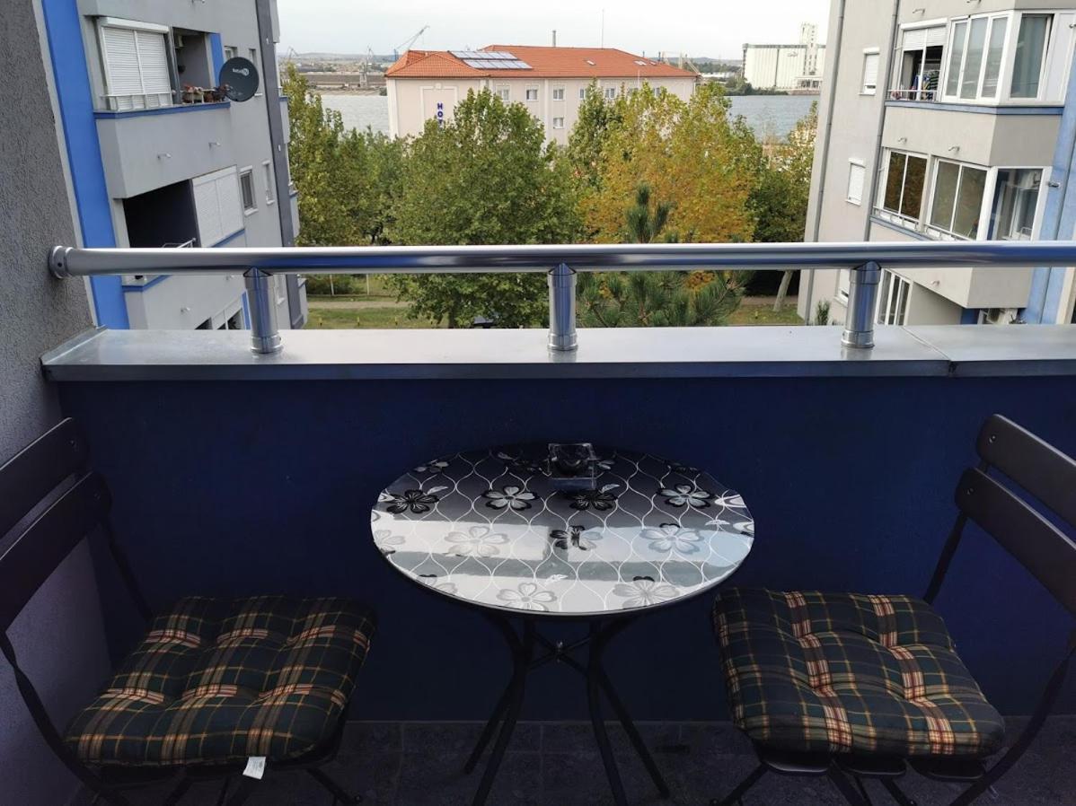 Apartman Bondi 2 クラドヴォ エクステリア 写真